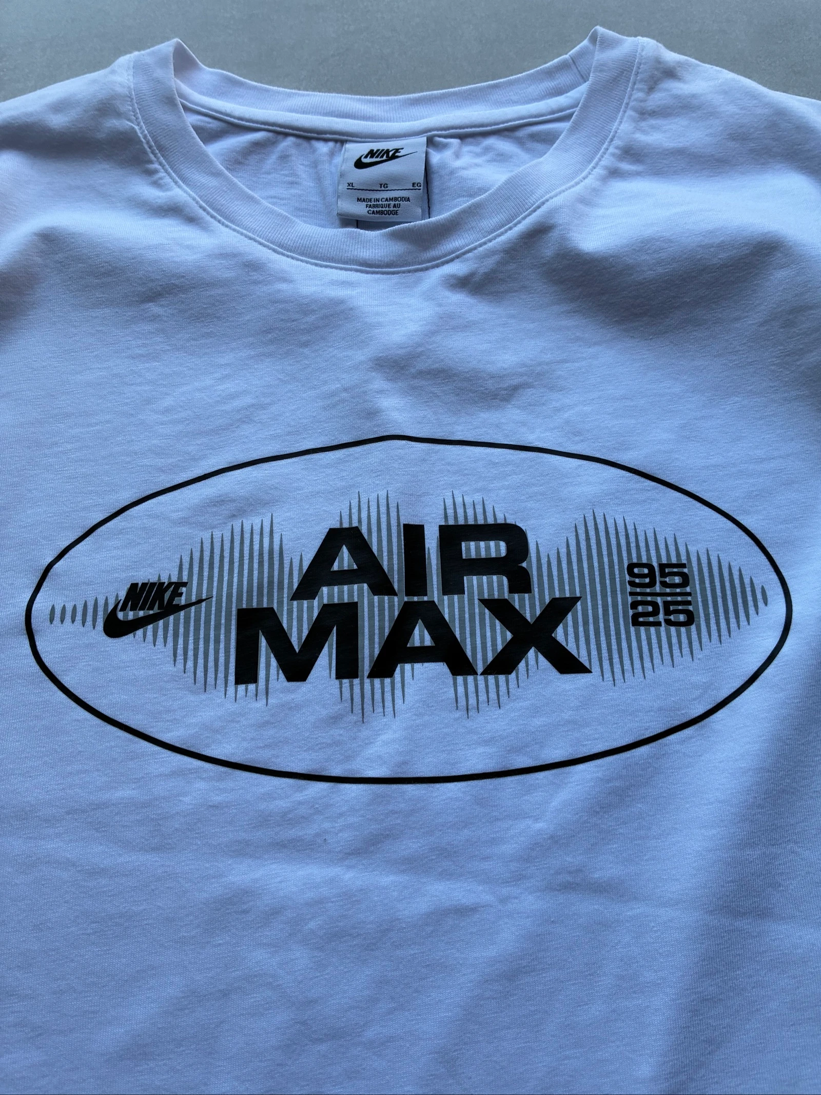 T-Shirt Nike Air Max 95/25 Branca Vintage Y2K com Estampa GG Streetwear Rara – photo 2